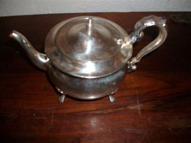 Lovely sliver plated tea pot
